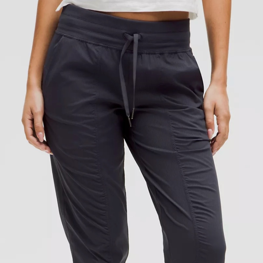 New W/ Tag! Women's Lululemon Dance Studio Mid Rise Black Athletic Jogger